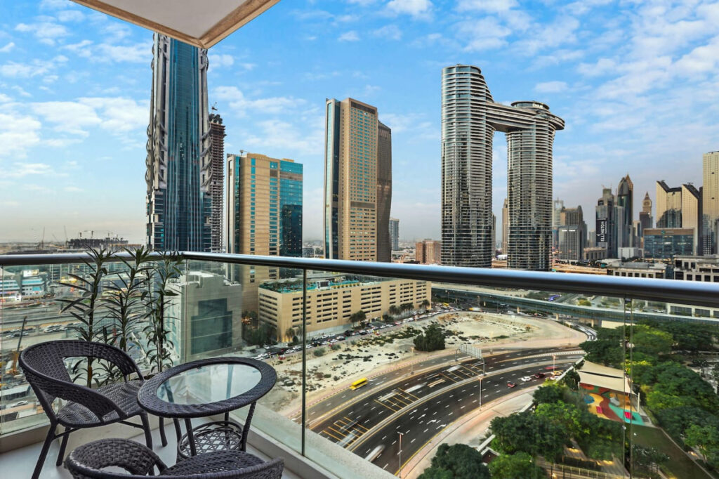 FIRST CLASS | 1BR | Modern Downtown Oasis