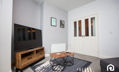 Stylish Cosy Two Bed Apartment – Coast Location