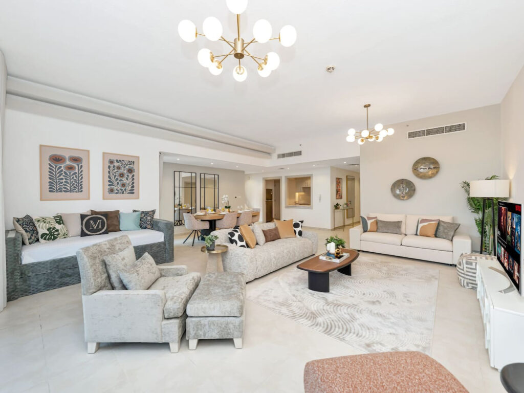 Kensington – 2BR In Executive Tower