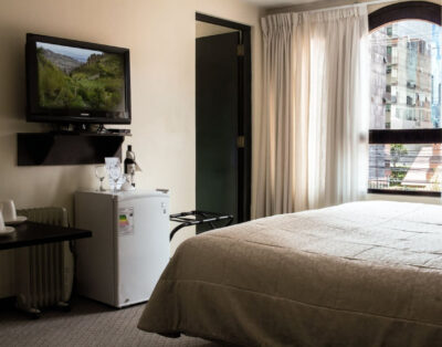 SUITE Calacoto: Prime Location, Wi-Fi, Parking