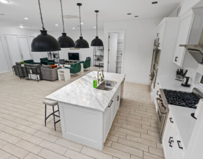 Med Center 3BR Exec Stay | Garage