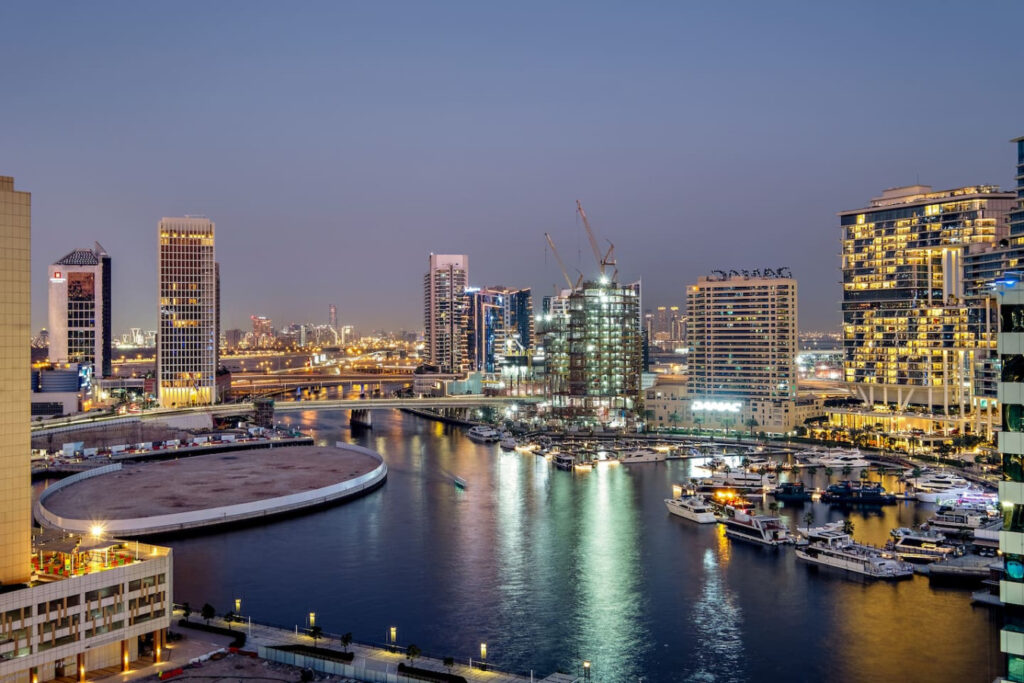 FIRST CLASS |1BR| Walk to Dubai Mall | Canal Views