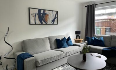 Modern Home Near To Airport | Free Parking & WIFI