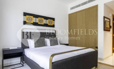 Bloomfeilds Comfortable Stu Azizi Rivera