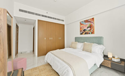 702 –  Bloomfields Modern 1BR in Azizi Vista