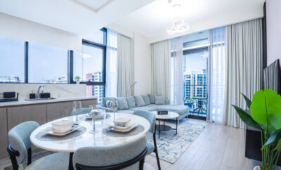 Modern 1BHK Apt | Pool, Gym & Equipped Kitchen