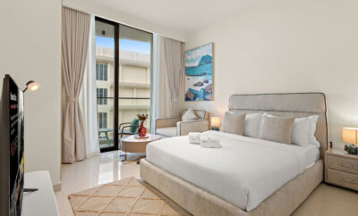 FIRST CLASS | Studio | Modern City Retreat