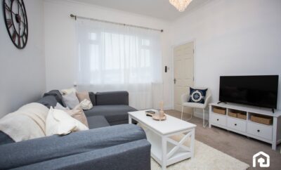 Vacant Nests – The Melrose | Beach | Free Parking